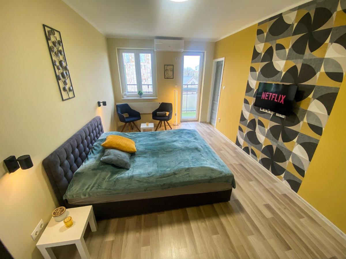 Fresh Smartly Designed Studio Flat & Sunny Balcony Budapest Esterno foto